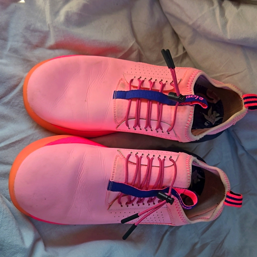 Clove shoes